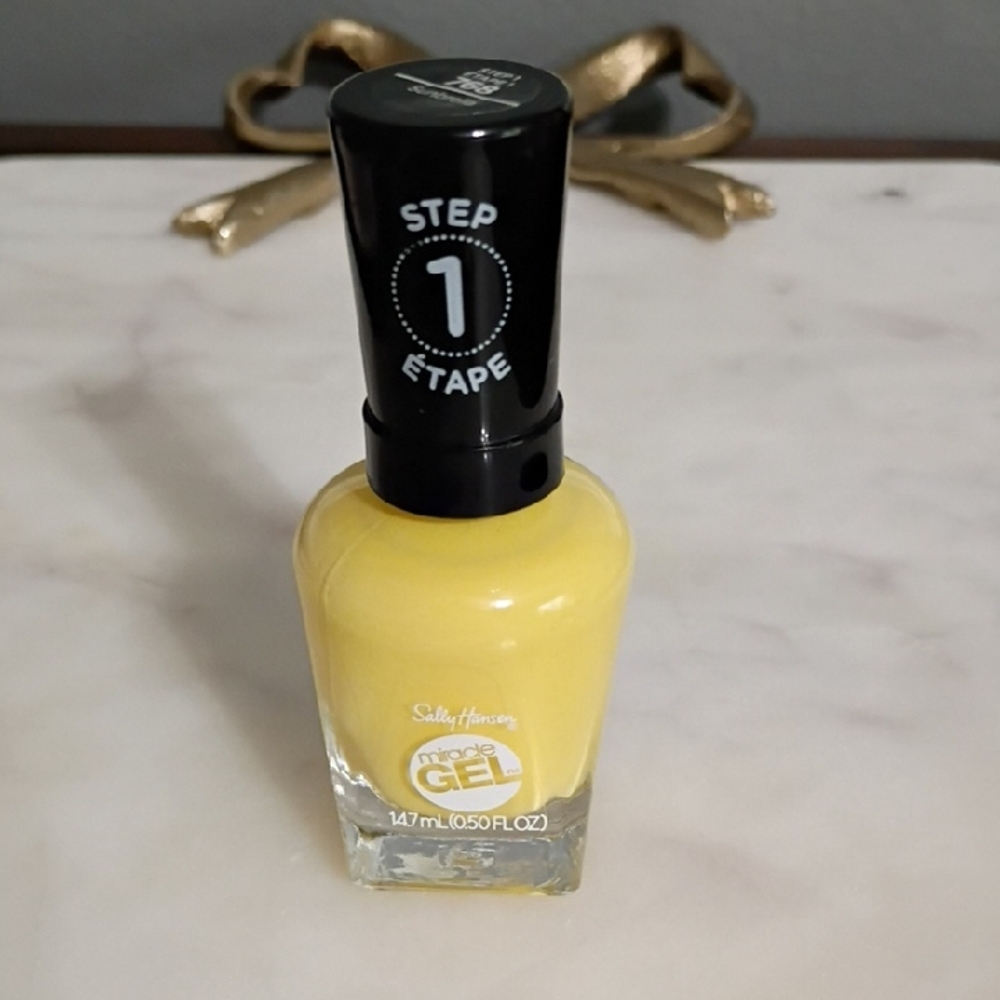 Sally Hansen Miracle Gel Nail Polish - Yellow
